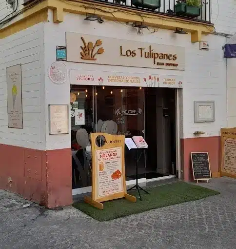 restaurante bistro los tulipanes en Sevilla centro cerca de la Catedral