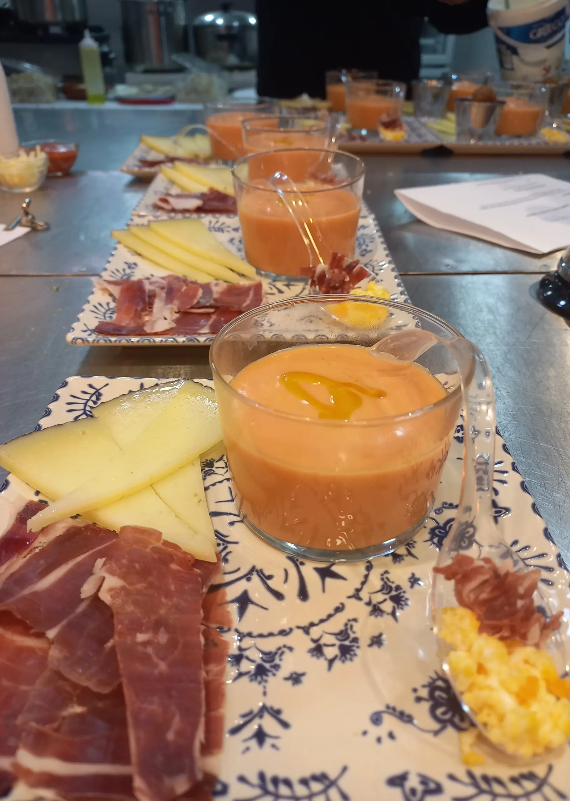 comida típica sevillana y gastronomía sevillana actual